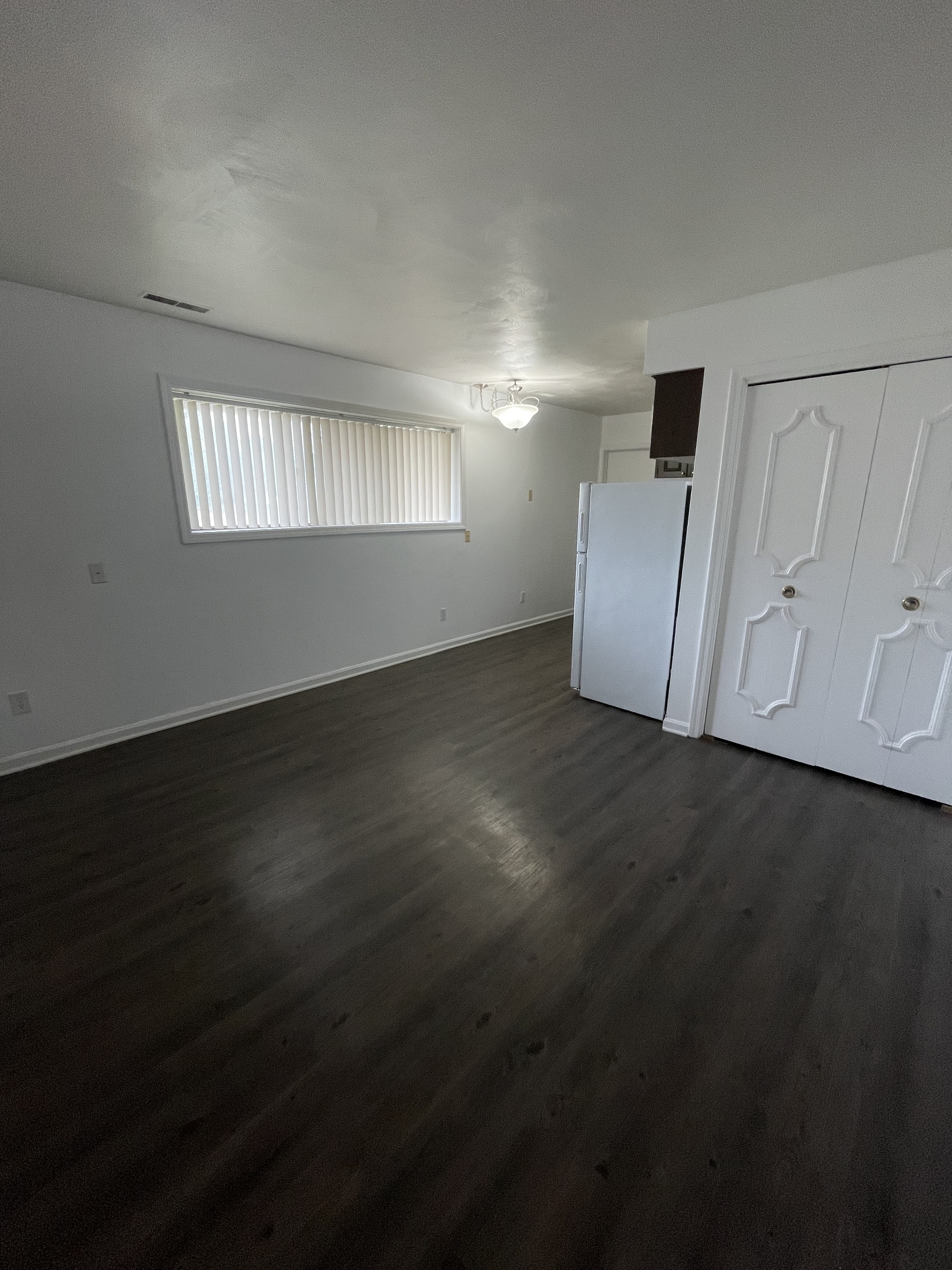 205 East Saginaw Highway - 205-01