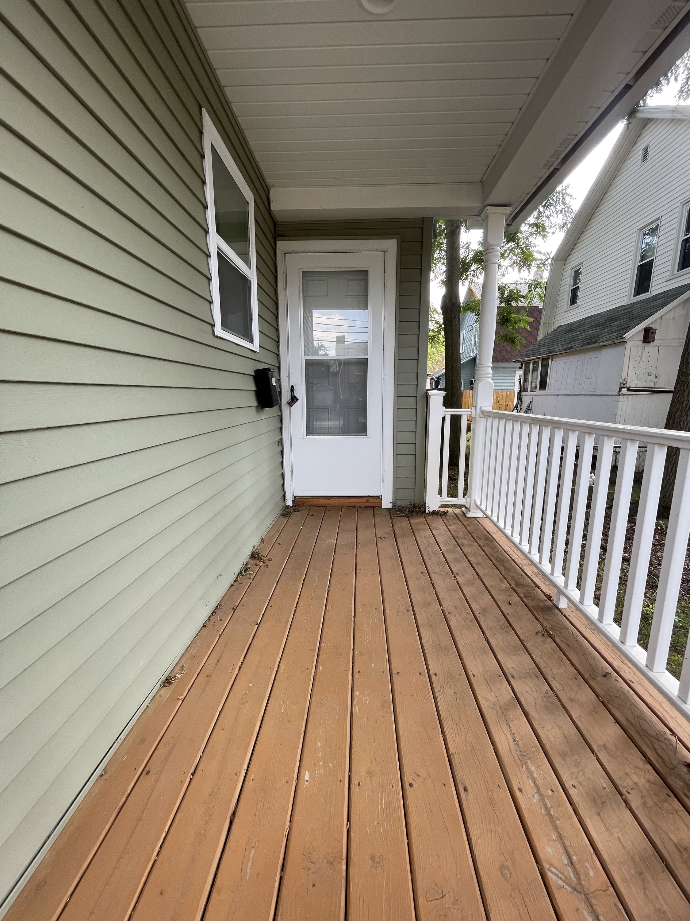 906 Linden Grove Avenue - 904