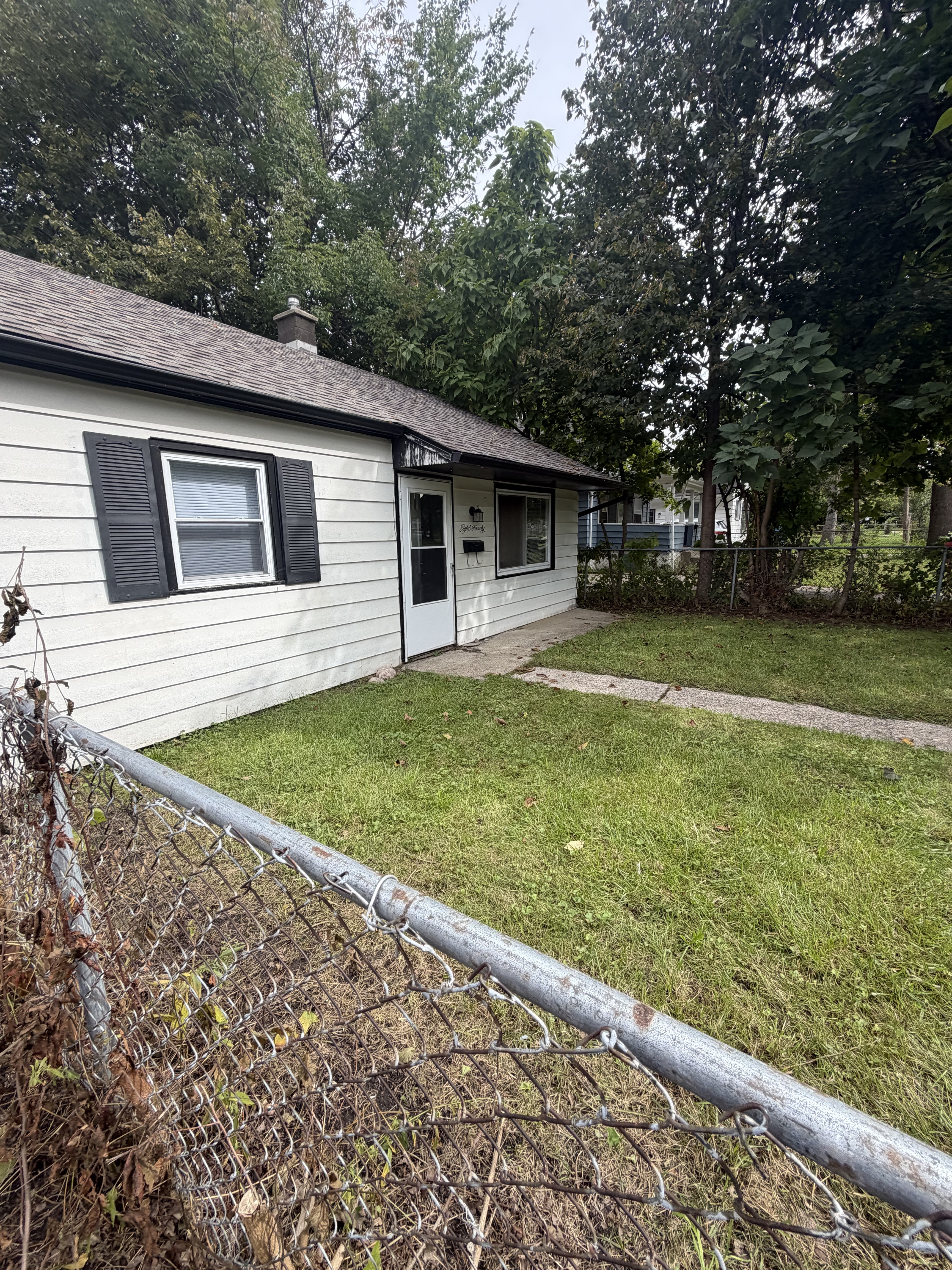 820 Woodbine Avenue