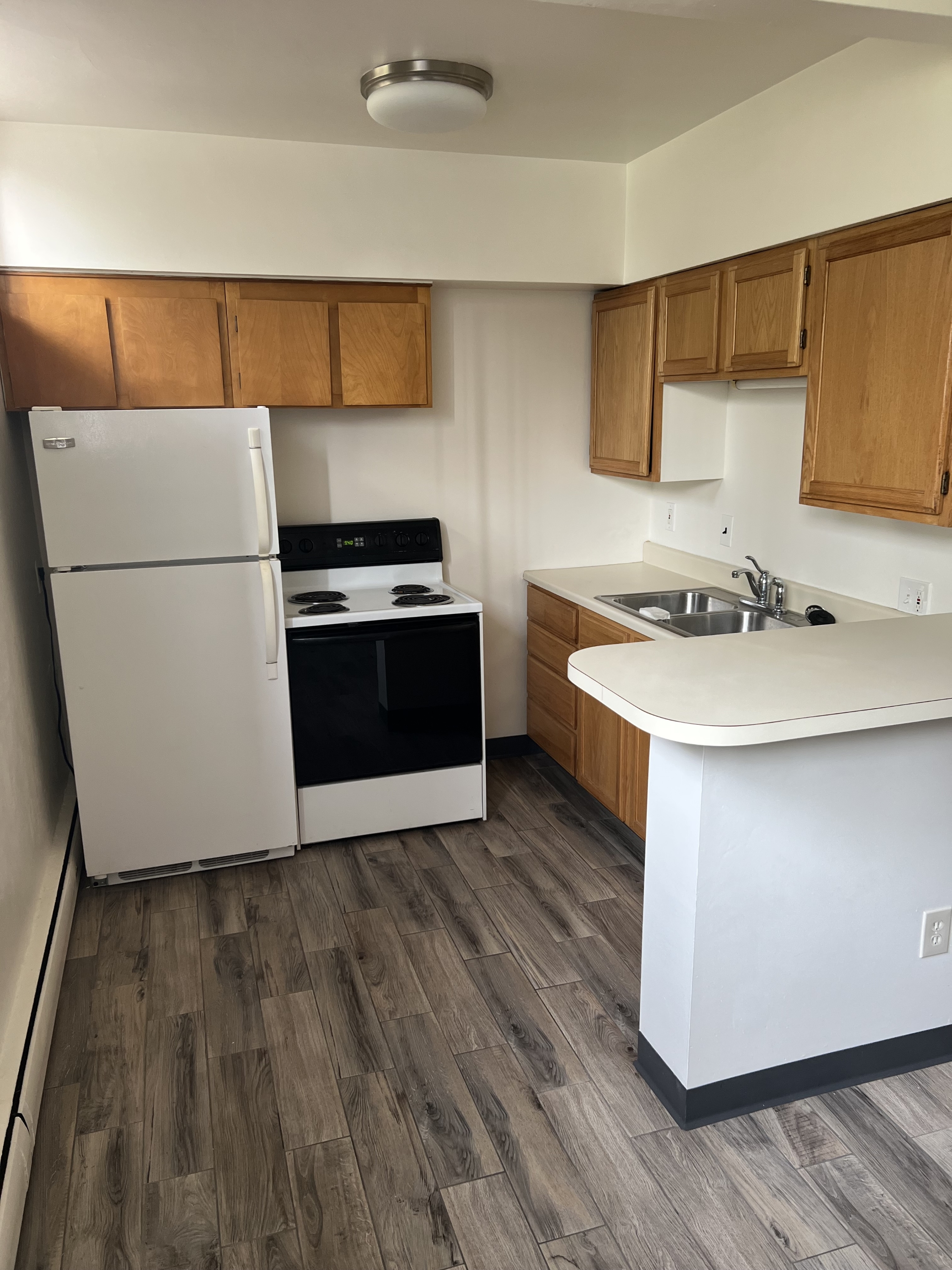 431 Abbot Road - 7